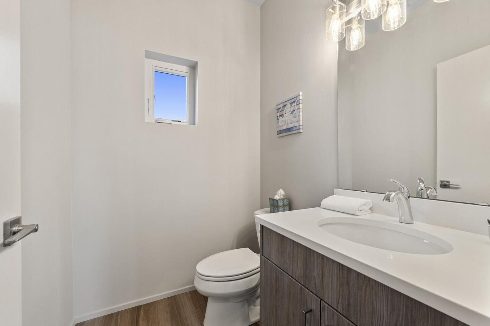 Brand New Fully Updated Condo 918 In Анакортс Экстерьер фото