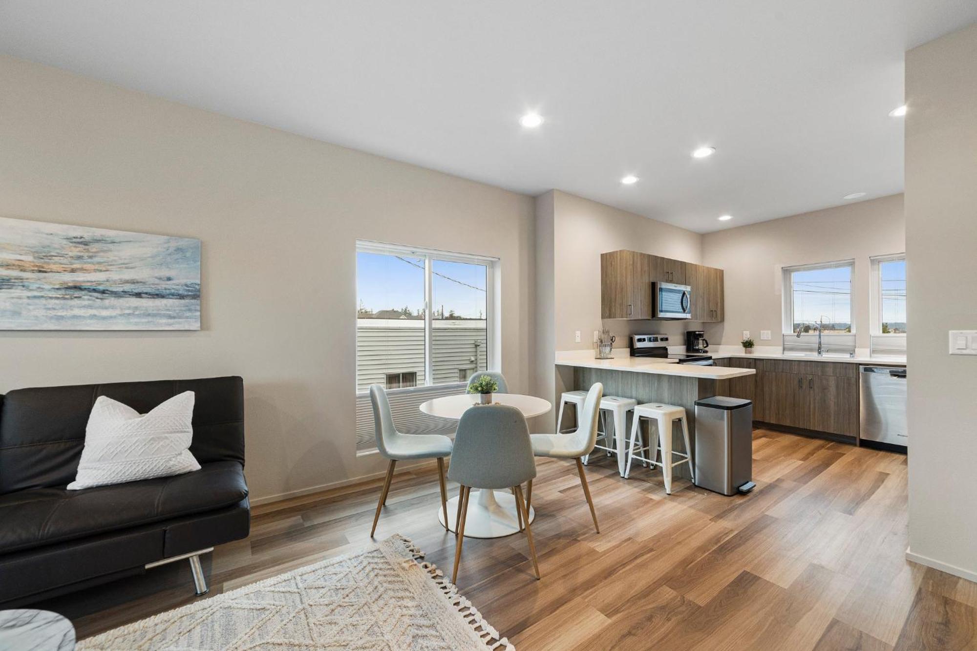 Brand New Fully Updated Condo 918 In Анакортс Экстерьер фото