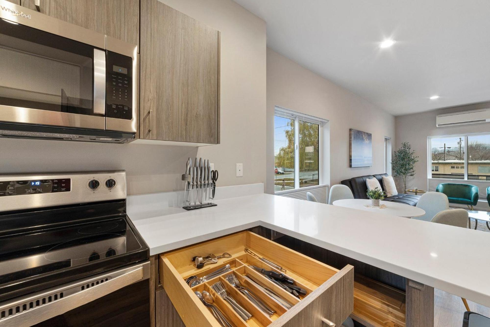 Brand New Fully Updated Condo 918 In Анакортс Экстерьер фото
