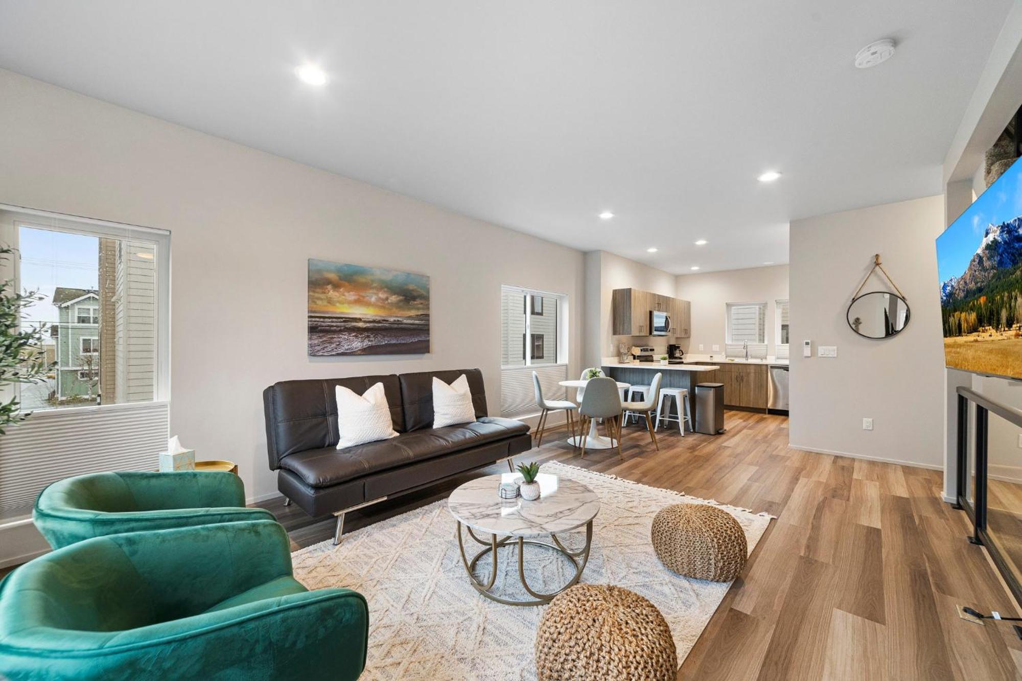 Brand New Fully Updated Condo 918 In Анакортс Экстерьер фото